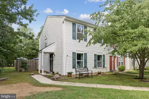 2041 Tanglewood Dr, Waldorf, MD 20601