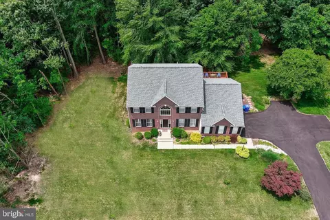 6329 Grant Chapman Dr, La Plata, MD 20646