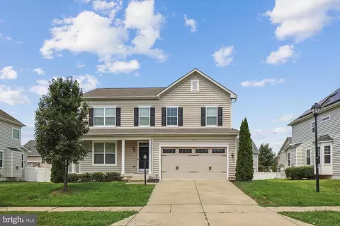 10521 Black Pine Ln, Waldorf, MD 20603