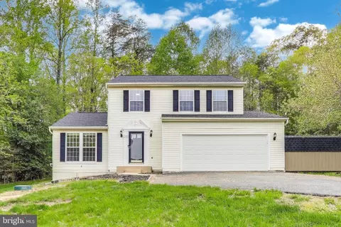 16430 Triple Crown Ct, Hughesville, MD 20637