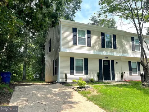 777 Hatfield Ct, Waldorf, MD 20602