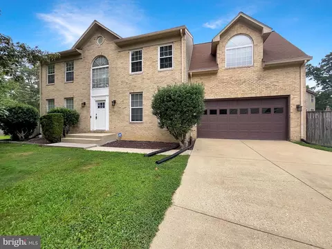 2356 Ashford Ln, Waldorf, MD 20603