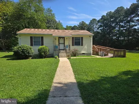 12525 Swan Point Rd, Newburg, MD 20664