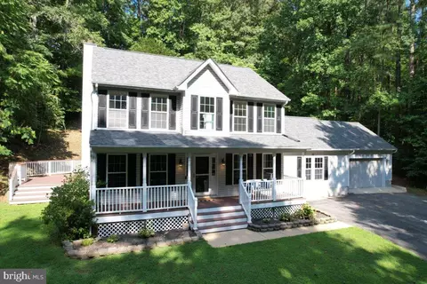 6450 Valley Rd, La Plata, MD 20646