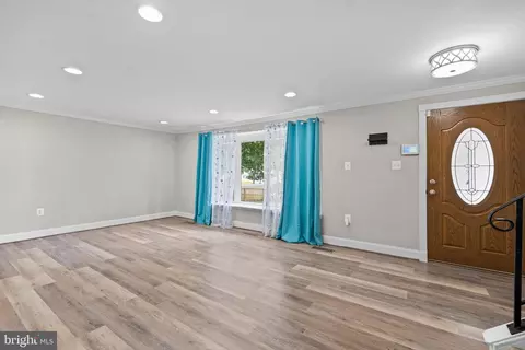Living - 5908 Michael Rd, Waldorf, MD 20601 photo 1 of 8
