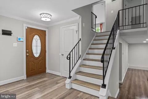 Entry Way - 5908 Michael Rd, Waldorf, MD 20601 photo 2 of 5
