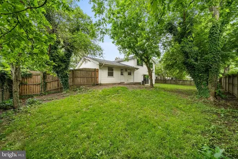 Exterior - 5908 Michael Rd, Waldorf, MD 20601 photo 3 of 4
