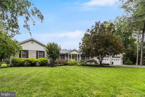 12280 Rupert Dr, La Plata, MD 20646