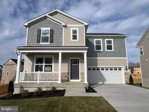 10627 Roundstone Ln, White Plains, MD 20695