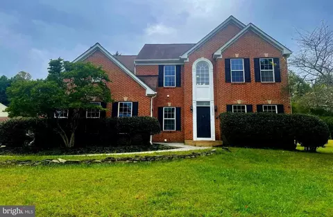 16450 Triple Crown Ct, Hughesville, MD 20637