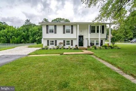 6909 Arbor Ln, Bryans Road, MD 20616