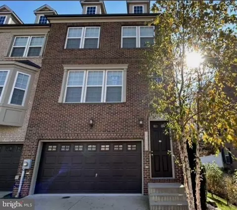 2821 Golden Gate Ct, Waldorf, MD 20601