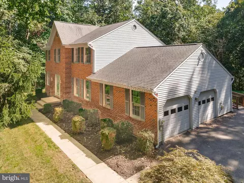 12745 Amberleigh Ln, La Plata, MD 20646