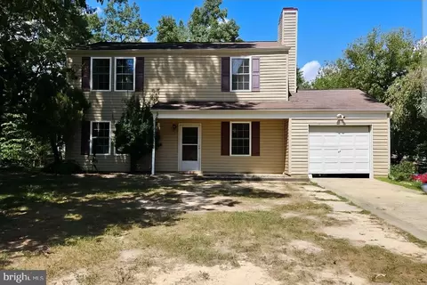 2225 Newburgh Ct, Waldorf, MD 20602