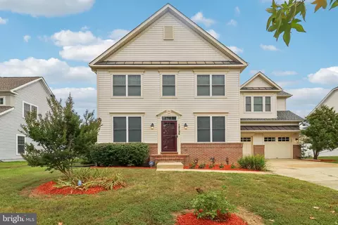 12124 Pawtuckett Ln, Waldorf, MD 20602