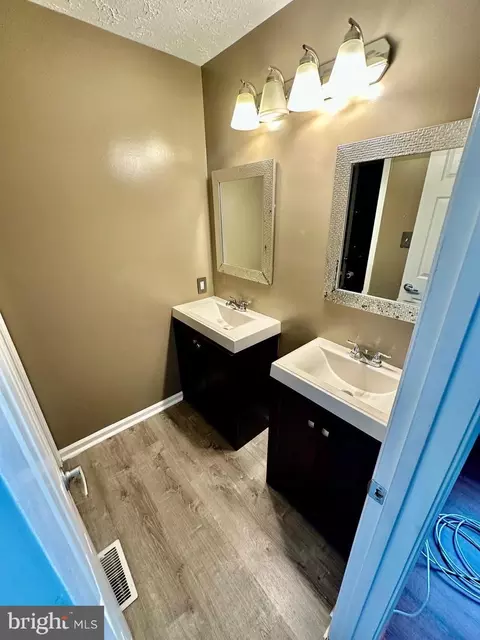 Bath - 3844 Gateview Pl, Waldorf, MD 20602 photo 3 of 4