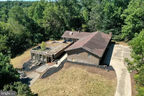 8802 Port Tobacco Rd, La Plata, MD 20646