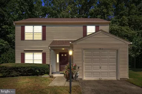 5913 N Sunfish Ct, Waldorf, MD 20603