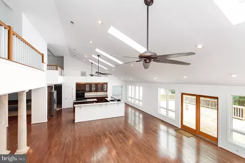 Living - 4254 Ridgeway Dr, Brandywine, MD 20613 photo 6 of 6