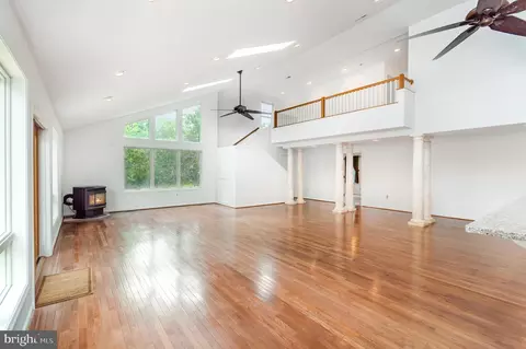 Living - 4254 Ridgeway Dr, Brandywine, MD 20613 photo 5 of 6