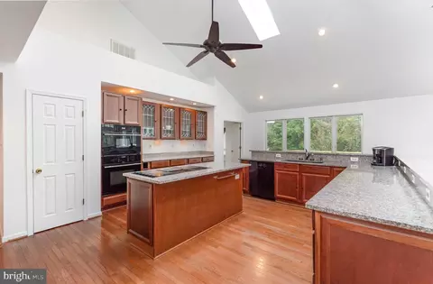 Kitchen - 4254 Ridgeway Dr, Brandywine, MD 20613 photo 2 of 4