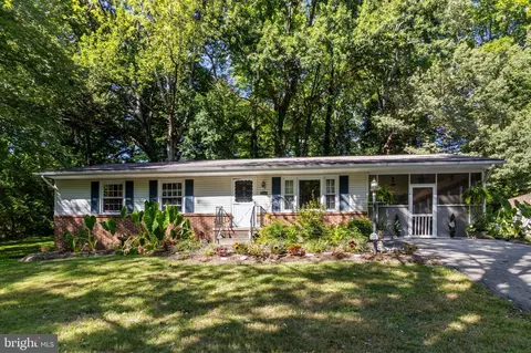 10258 Springhill Newtown Rd, La Plata, MD 20646