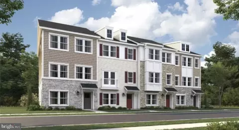 10576 Roundstone Ln, White Plains, MD 20695