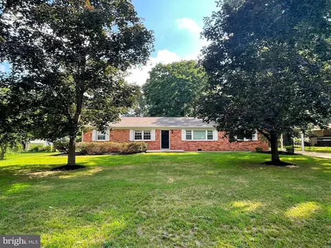 10225 Dogwood Dr, White Plains, MD 20695