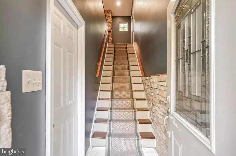 Entry Way - 8535 Acoustic Ln, Port Tobacco, MD 20677 photo 5 of 7