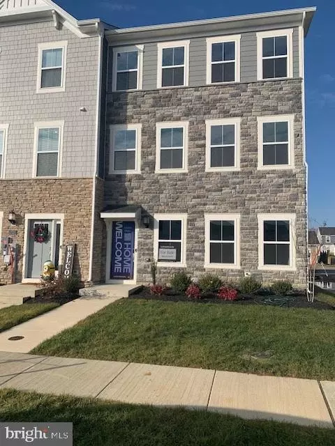10739 Millport St, White Plains, MD 20695