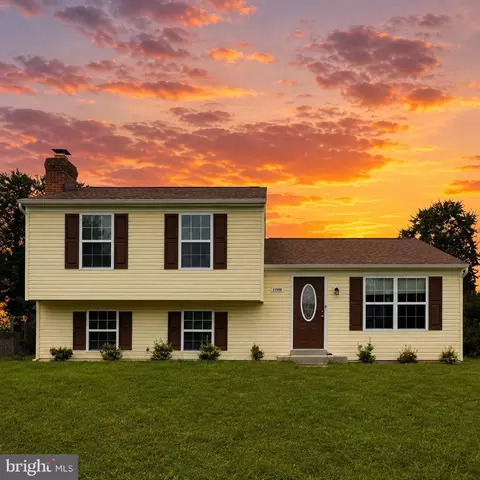 1180 Bannister Cir, Waldorf, MD 20602
