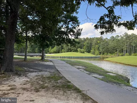 15127 Beacon Hill Cir, Issue, MD 20645 photo 6