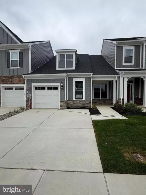 10607 Great Basin Pl, White Plains, MD 20695