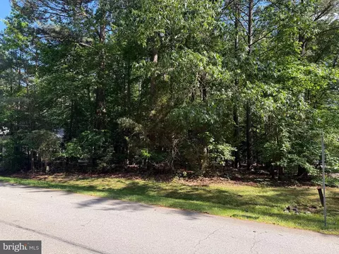 11822 Wollaston Cir, Issue, MD 20645