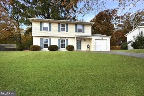 52 Garner Ave, Waldorf, MD 20602