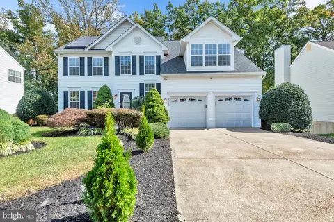 2325 Ashford Ln, Waldorf, MD 20603