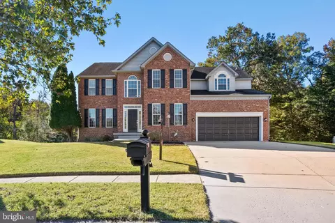 8201 Bishopsgate Ln, White Plains, MD 20695