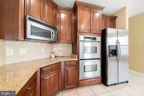 Kitchen - 2993 Devonfield Ave, Waldorf, MD 20603 photo 5 of 6