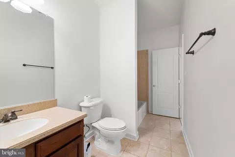 Entry Way - 2993 Devonfield Ave, Waldorf, MD 20603 photo 5 of 14