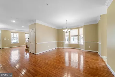 Living - 2993 Devonfield Ave, Waldorf, MD 20603 photo 4 of 5