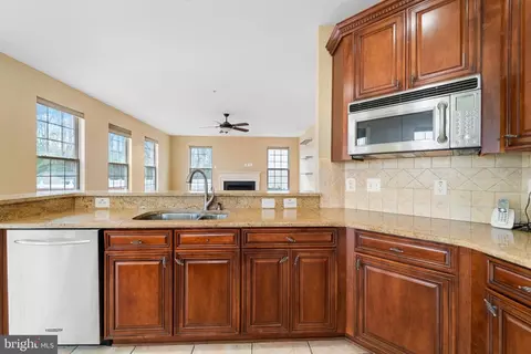 Kitchen - 2993 Devonfield Ave, Waldorf, MD 20603 photo 6 of 6
