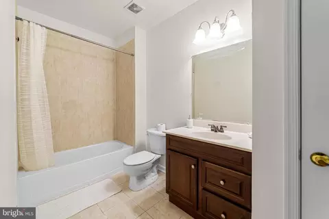 Bath - 2993 Devonfield Ave, Waldorf, MD 20603 photo 3 of 4