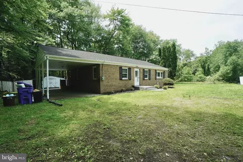 5280 Zenobia Pl, Indian Head, MD 20640