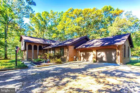 3849 Stoneybrook Rd, White Plains, MD 20695