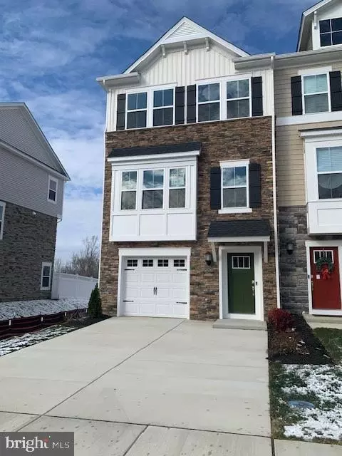 10795 Cosmic Pl, La Plata, MD 20646