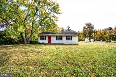 12930 W Hatton Rd, Newburg, MD 20664
