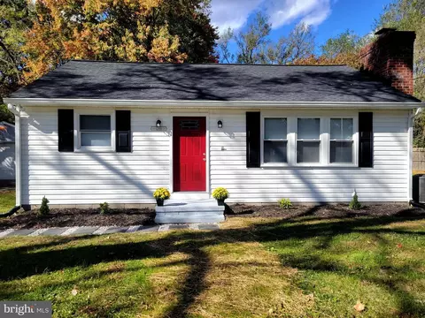 12816 Thompson Dr, Waldorf, MD 20602