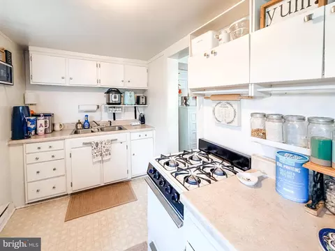 Kitchen - 7267 Benedict Ave, Benedict, MD 20612 photo 2 of 4