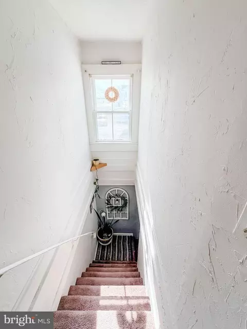 Entry Way - 7267 Benedict Ave, Benedict, MD 20612 photo 2 of 3