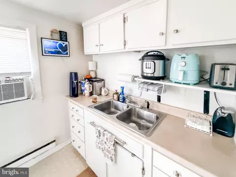 Kitchen - 7267 Benedict Ave, Benedict, MD 20612 photo 1 of 4